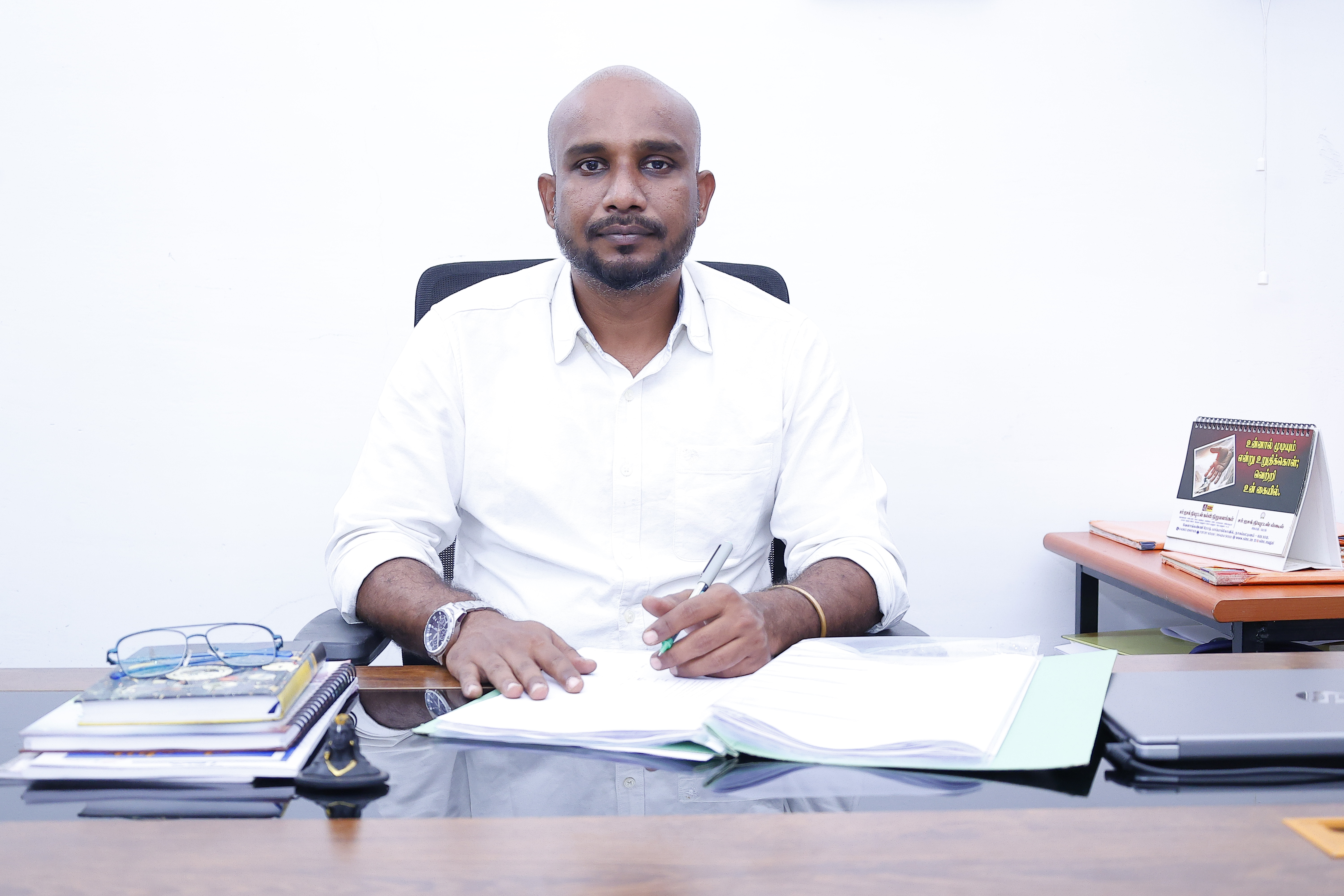 Dr. M. Ezhil Ratnakumari